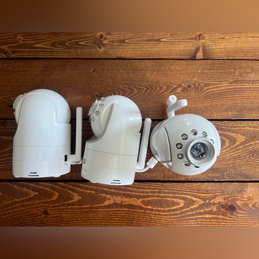 Infant Optics DX-R 8 Cameras (3 included)